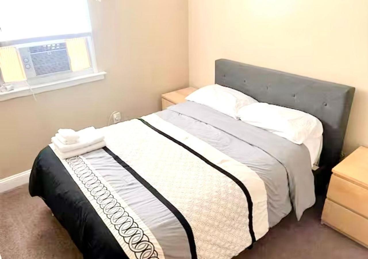 Tuscany 2900 - Classic Italian Style 3br W Parking Near Airport * Philadelphia