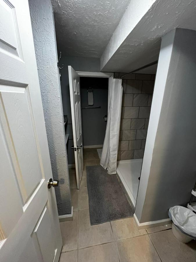 Tuscany 2900 - Classic Italian Style 3br W Parking Near Airport