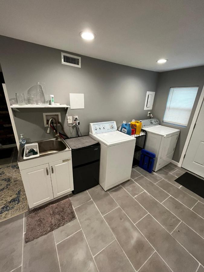 Tuscany 2900 - Classic Italian Style 3br W Parking Near Airport * Philadelphia