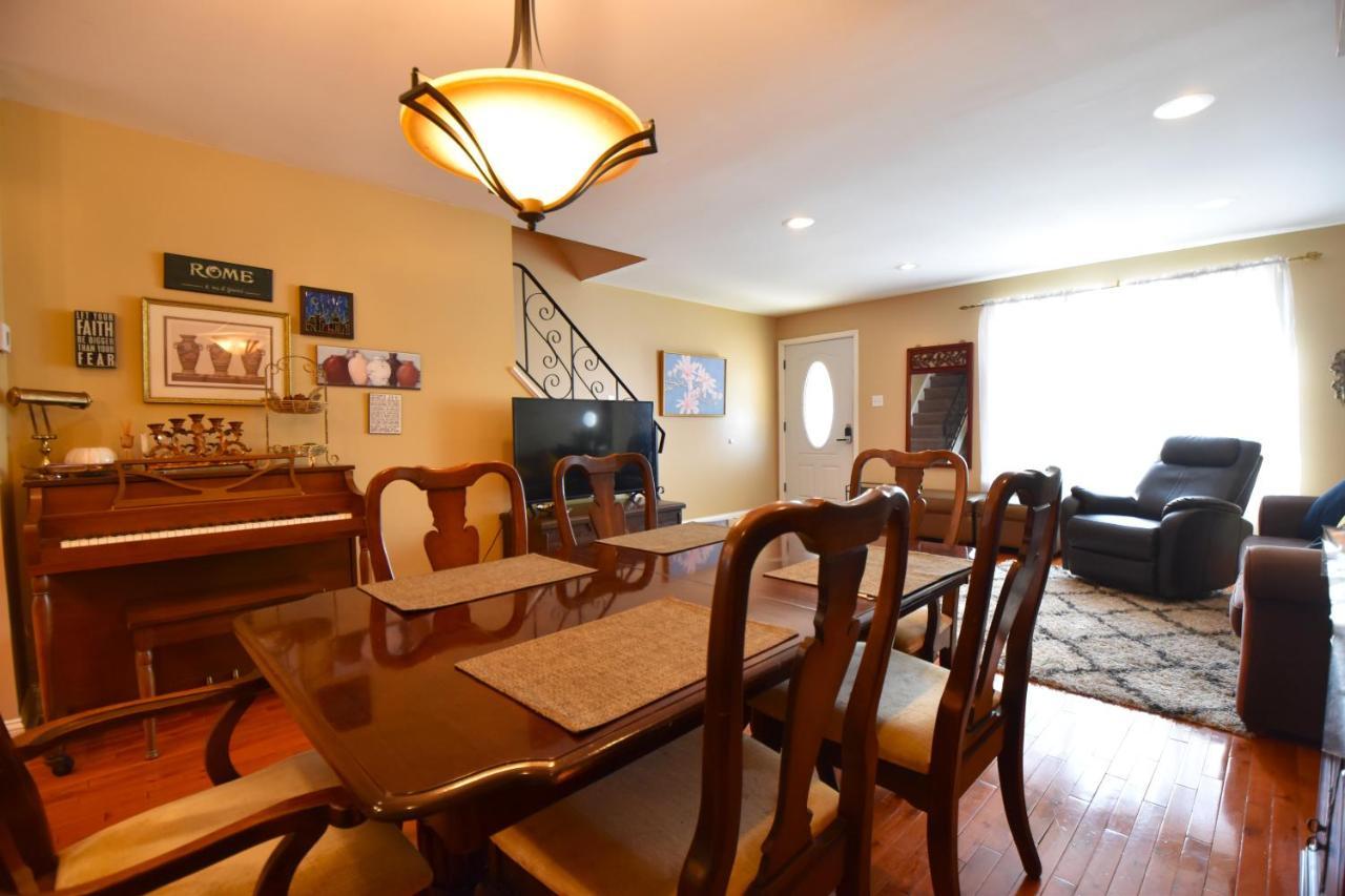 Tuscany 2900 - Classic Italian Style 3br W Parking Near Airport * Philadelphia