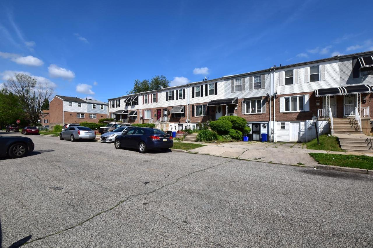 Tuscany 2900 - Classic Italian Style 3br W Parking Near Airport